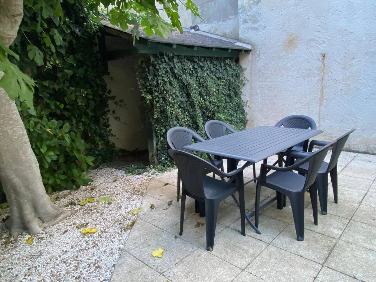 Malebranche - Maison En Hypercentre Avec Cour Amboise Dış mekan fotoğraf